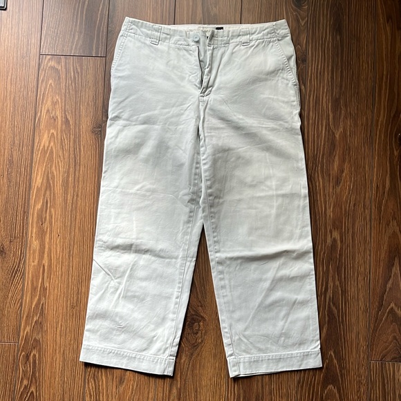 Gap Mid-Rise Capri Khakis - Straight cut, Off-white - Picture 2 of 12